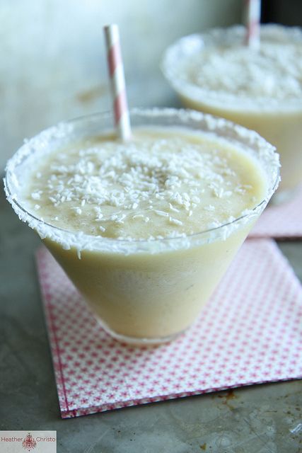 Lindo e delicioso, o frozen de coco vai fazer sucesso em eventos chiques (Foto: Reprodução)